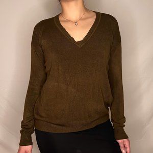 Forest green/khaki sweater.